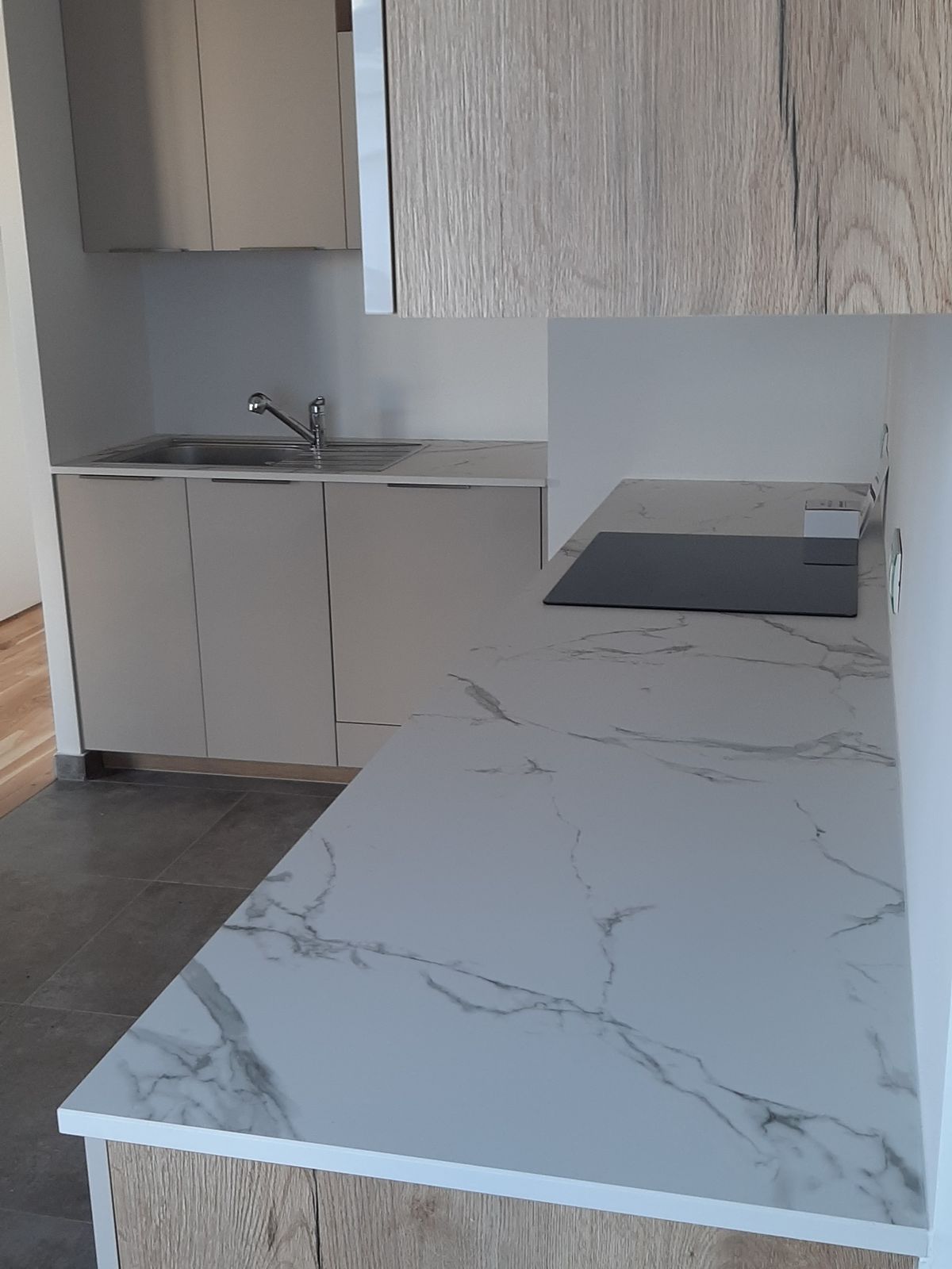 Plans de Travail en Quartz & Marbre